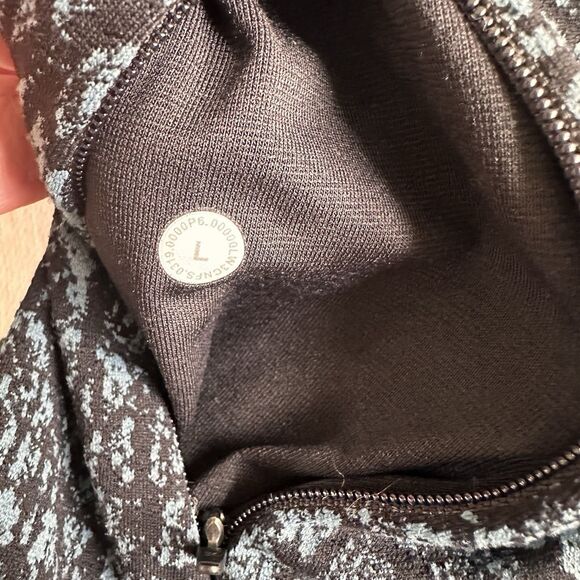 Lululemon Close To Crossing CrewNeck Jacquard Textured Top Long Slv Top L 10 - Picture 6 of 6